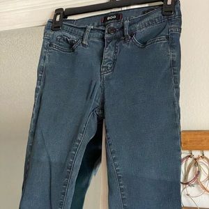 BDG Black Knee Ripped Jeans